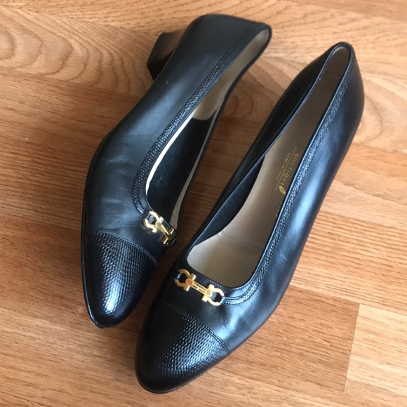 Salvatore Ferragamo Black flats Size 9.5 - Picture 13 of 14